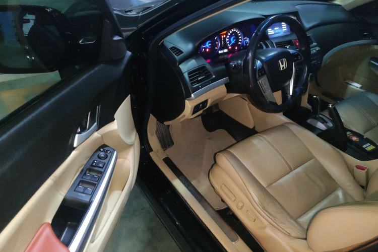 Used Honda Crosstour 2012 2.4L Luxury Edition Driver Seat