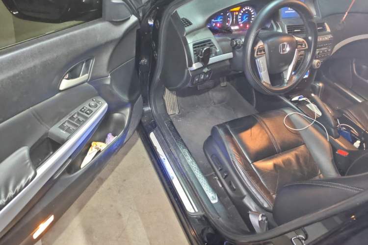 Used Honda Crosstour 2012 2.4L Luxury Edition Driver Seat