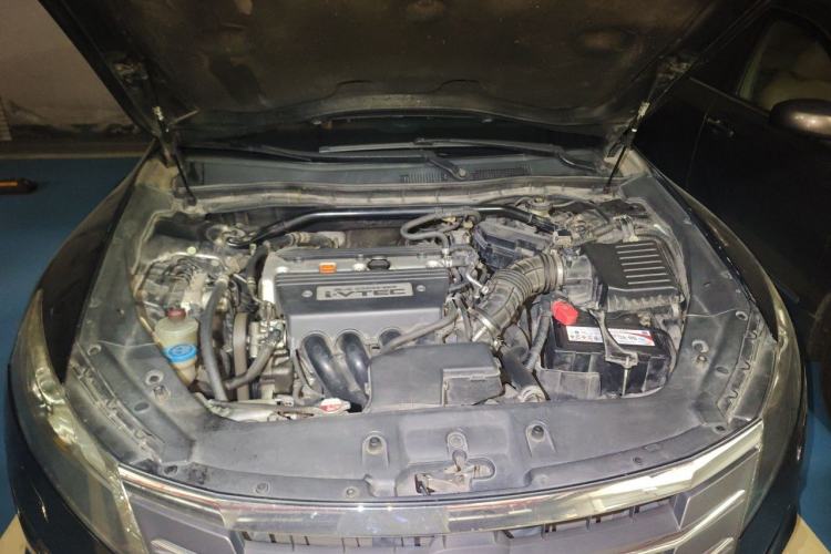Used Honda Crosstour 2012 2.4L Luxury Edition Engine Bay