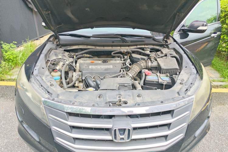 Used Honda Crosstour 2012 2.4L Luxury Edition Engine Bay