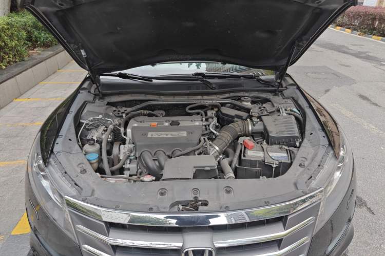 Used Honda Crosstour 2012 2.4L Luxury Edition Engine Bay