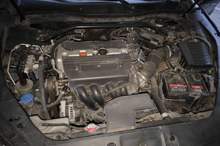Used Honda Crosstour 2012 2.4L Luxury Edition Engine Bay
