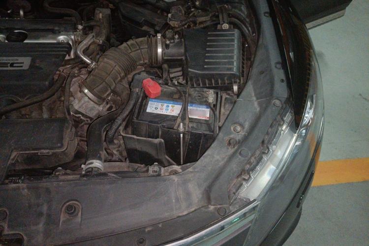 Used Honda Crosstour 2012 2.4L Prestige Edition Engine Bay Left