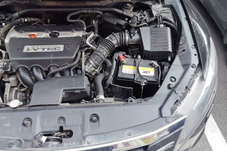 Used Honda Crosstour 2012 2.4L Luxury Edition Engine Bay Left