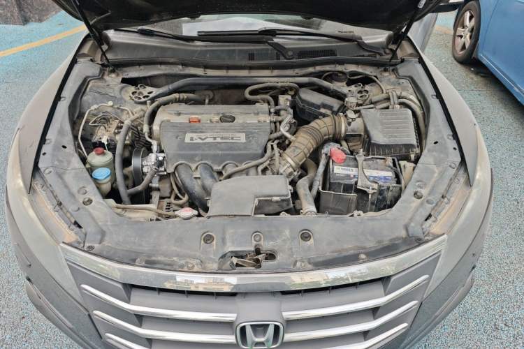 Used Honda Crosstour 2012 2.4L Luxury Edition Engine Bay