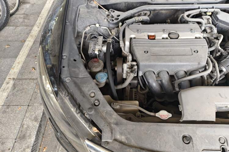 Used Honda Crosstour 2012 2.4L Luxury Edition Engine Bay Right