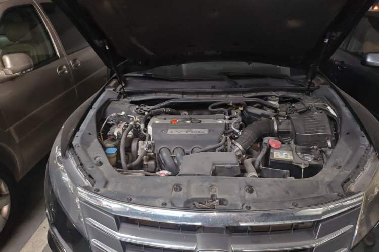 Used Honda Crosstour 2012 2.4L Luxury Edition Engine Bay Right