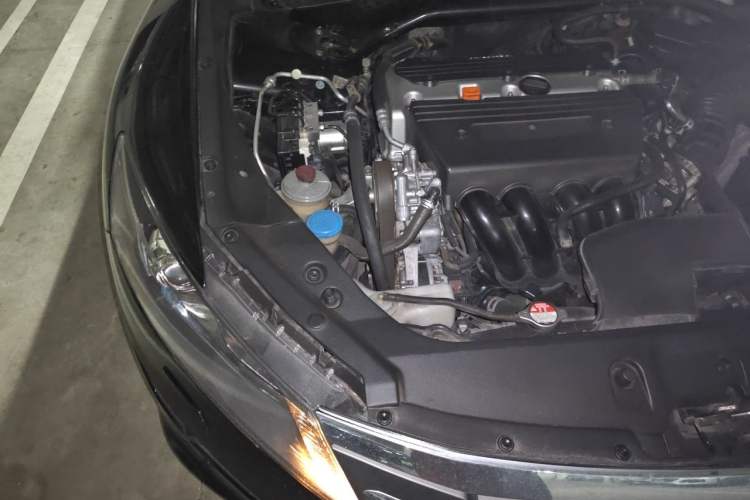 Used Honda Crosstour 2012 2.4L Luxury Edition Engine Bay Right