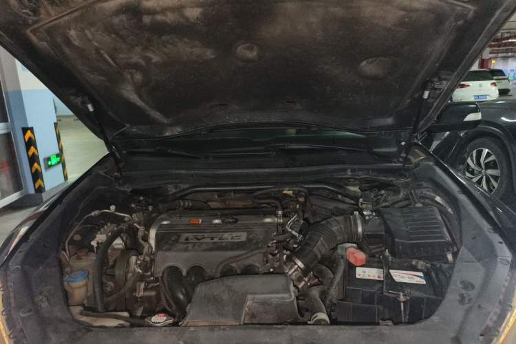 Used Honda Crosstour 2012 2.4L Luxury Edition Engine Bay