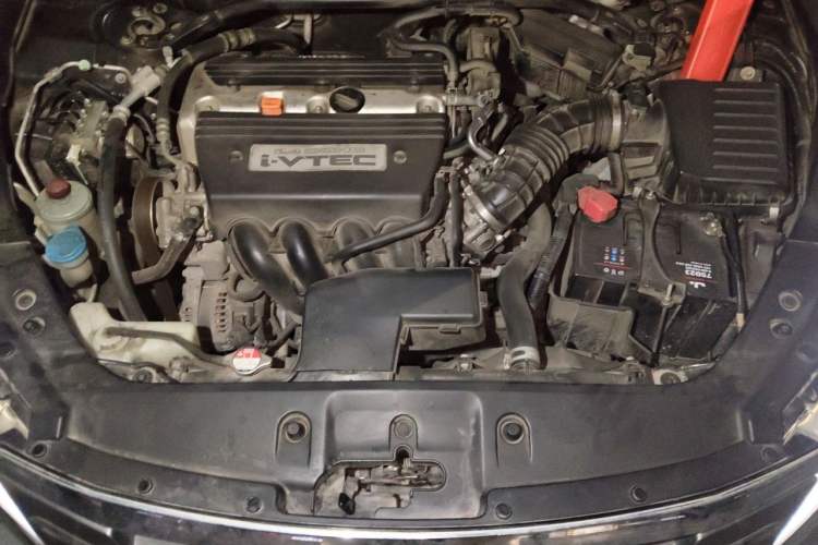 Used Honda Crosstour 2012 2.4L Luxury Edition Engine Bay