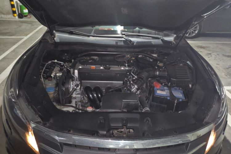 Used Honda Crosstour 2012 2.4L Luxury Edition Engine Bay