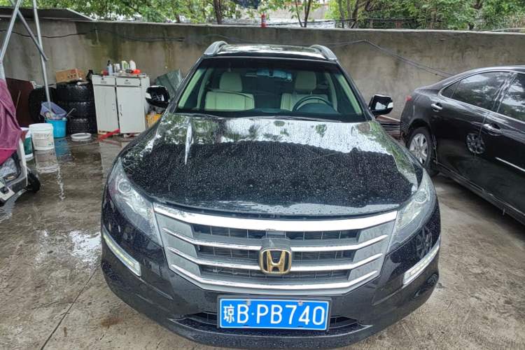 Used Honda Crosstour 2012 2.4L Luxury Edition Front
