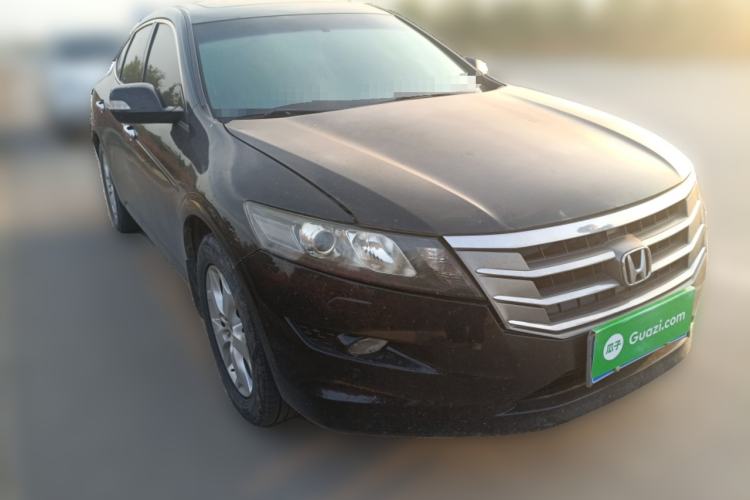 Used Honda Crosstour 2012 2.4L Luxury Edition Front Right 45 Deg