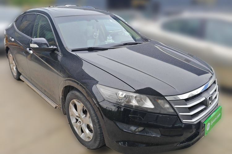 Used Honda Crosstour 2012 2.4L Luxury Edition Front Right 45 Deg