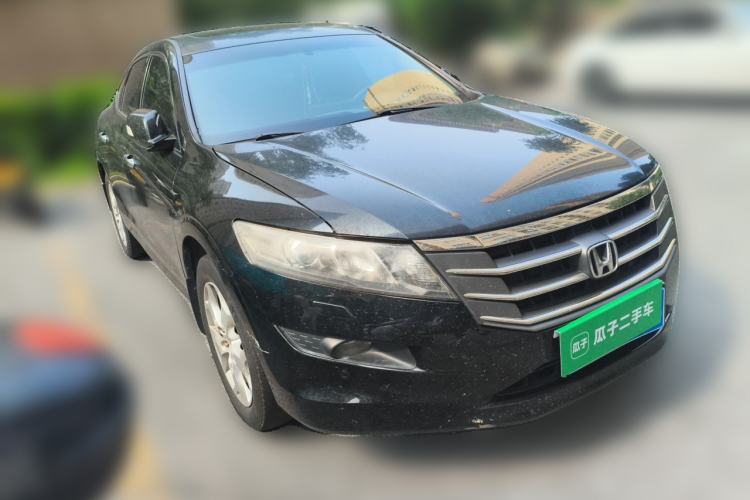 Used Honda Crosstour 2012 2.4L Luxury Edition Front Right 45 Deg
