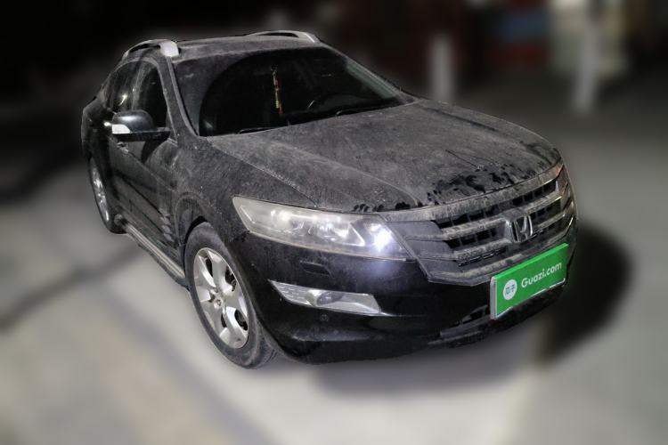 Used Honda Crosstour 2012 2.4L Luxury Edition Front Right 45 Deg