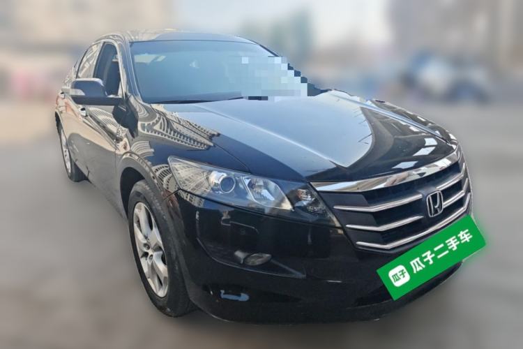 Used Honda Crosstour 2012 2.4L Luxury Edition Front Right 45 Deg