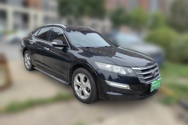 Used Honda Crosstour 2012 2.4L Luxury Edition Front Right 45 Deg