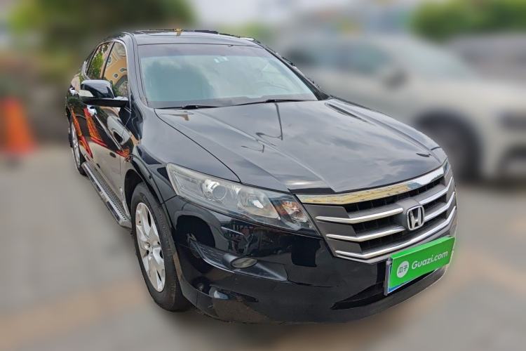 Used Honda Crosstour 2012 2.4L Luxury Edition Front Right 45 Deg