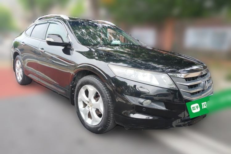 Used Honda Crosstour 2012 2.4L Prestige Edition Front Right 45 Deg
