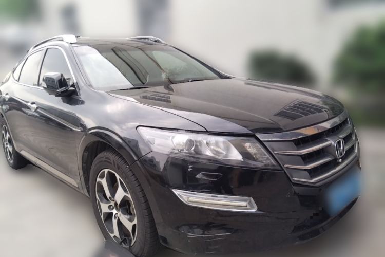 Used Honda Crosstour 2012 2.4L Luxury Edition Front Right 45 Deg