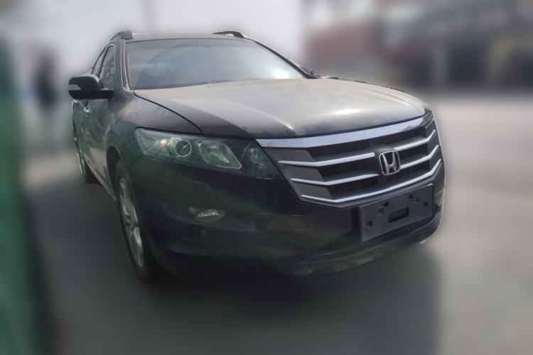 Used Honda Crosstour 2012 2.4L Luxury Edition Front Right 45 Deg