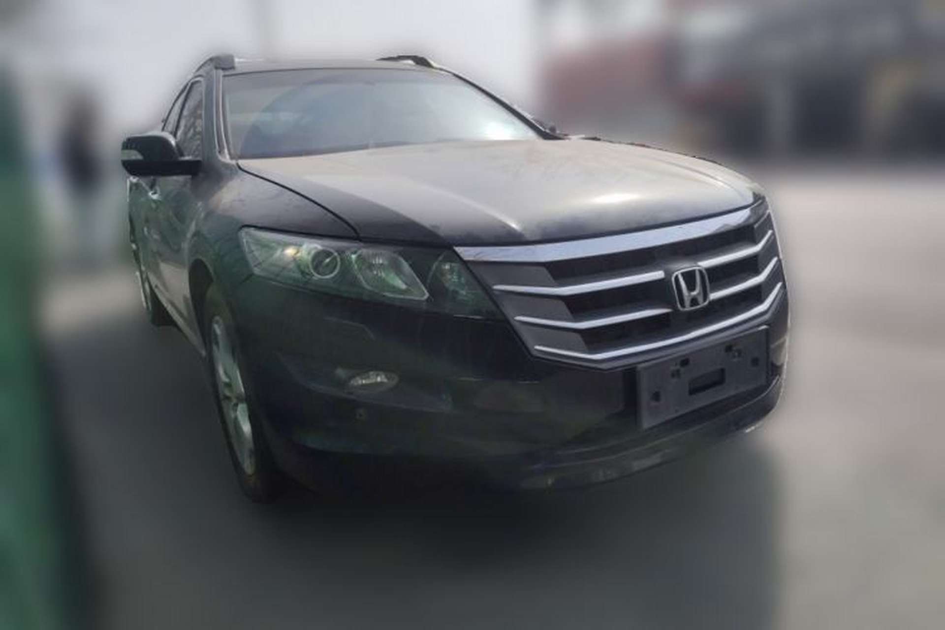 Used Honda Crosstour 2012 2.4L Luxury Edition Front Right 45 Deg
