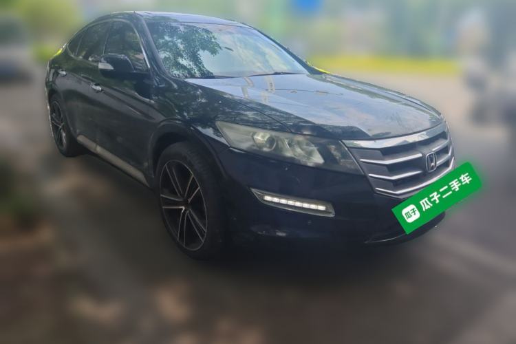 Used Honda Crosstour 2012 2.4L Luxury Edition Front Right 45 Deg