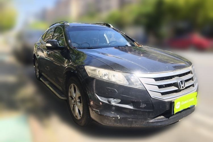 Used Honda Crosstour 2012 2.4L Luxury Edition Front Right 45 Deg