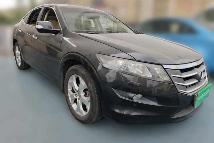 Used Honda Crosstour 2012 2.4L Luxury Edition Front Right 45 Deg