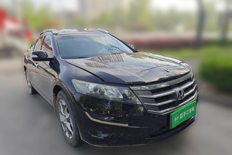 Used Honda Crosstour 2012 2.4L Luxury Edition Front Right 45 Deg