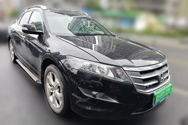 Used Honda Crosstour 2012 2.4L Luxury Edition Front Right 45 Deg