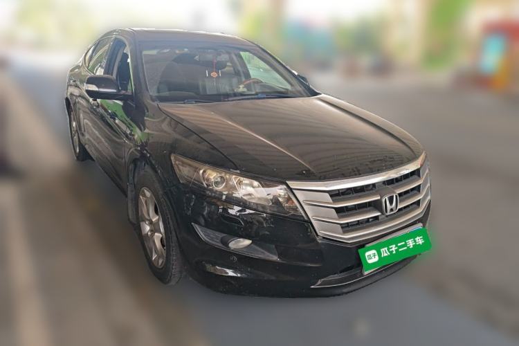 Used Honda Crosstour 2012 2.4L Luxury Edition Front Right 45 Deg