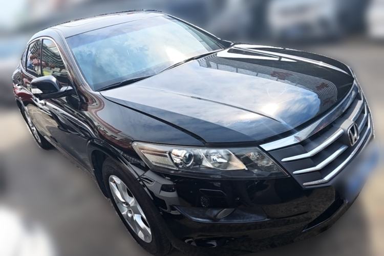 Used Honda Crosstour 2012 2.4L Luxury Edition Front Right 45 Deg