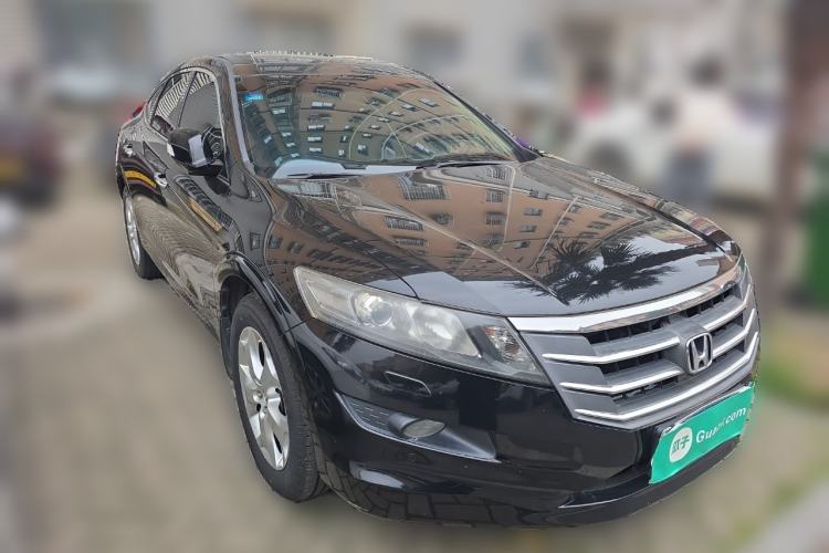 Used Honda Crosstour 2012 2.4L Luxury Edition Front Right 45 Deg