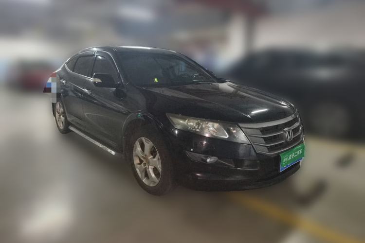 Used Honda Crosstour 2012 2.4L Luxury Edition Front Right 45 Deg