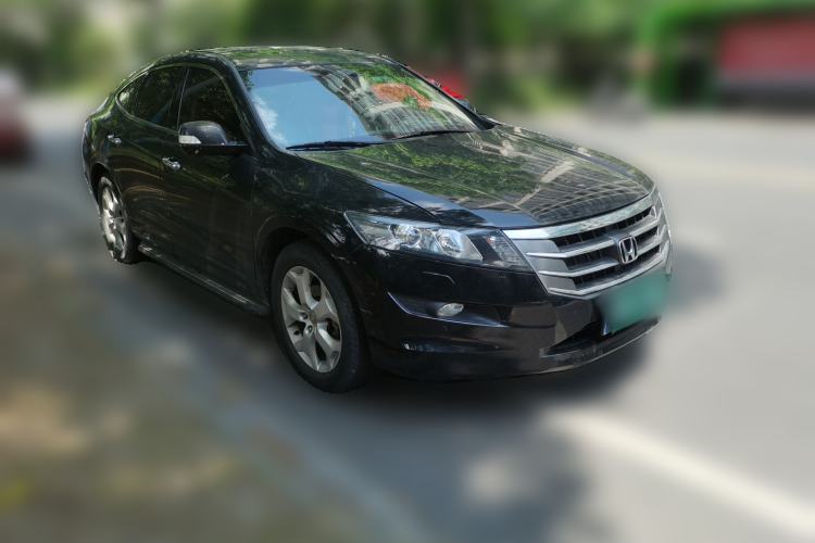Used Honda Crosstour 2012 2.4L Prestige Edition Front Right 45 Deg