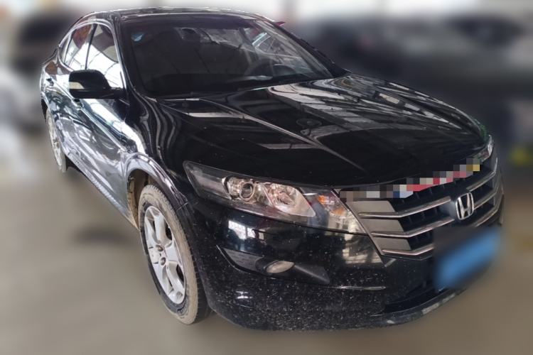 Used Honda Crosstour 2012 2.4L Luxury Edition Front Right 45 Deg