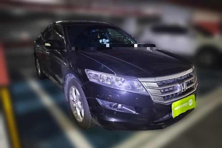 Used Honda Crosstour 2012 2.4L Luxury Edition Front Right 45 Deg