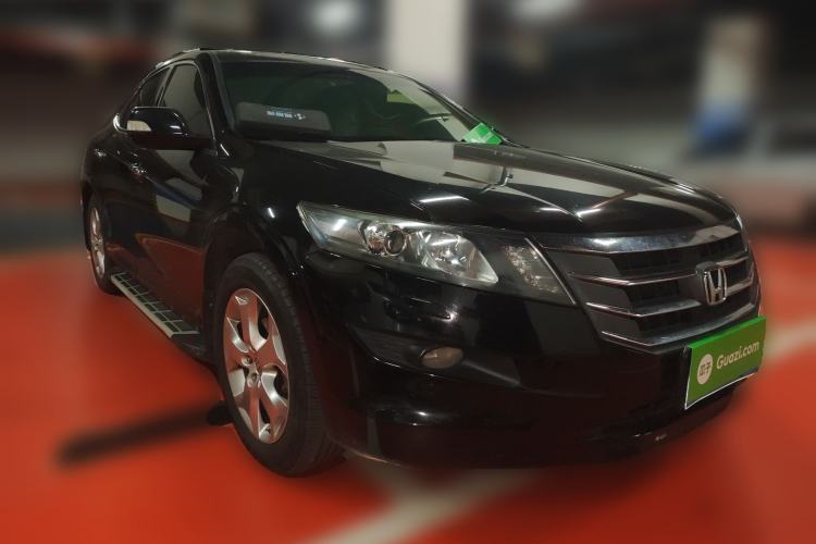 Used Honda Crosstour 2012 2.4L Luxury Edition Front Right 45 Deg