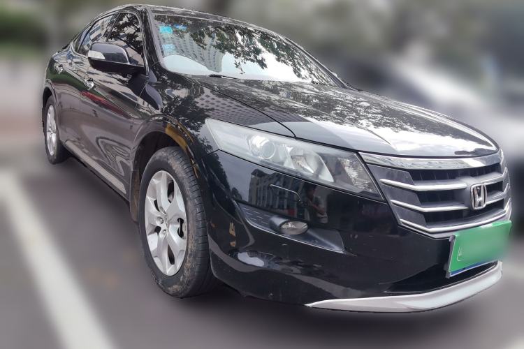 Used Honda Crosstour 2012 2.4L Luxury Edition Front Right 45 Deg