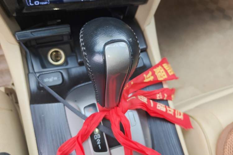 Used Honda Crosstour 2012 2.4L Luxury Edition Gear Lever