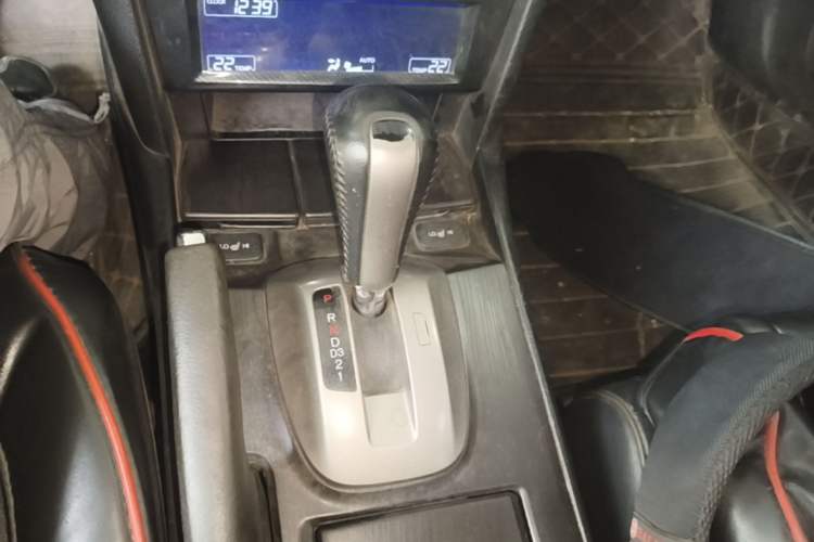 Used Honda Crosstour 2012 2.4L Luxury Edition Gear Lever