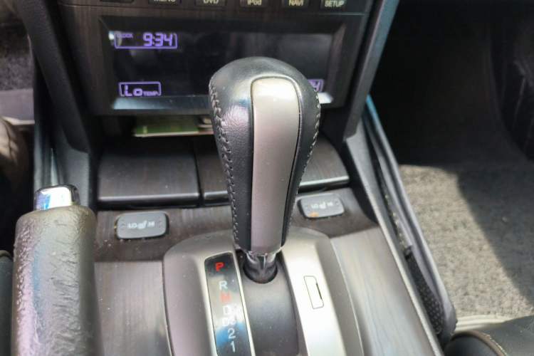 Used Honda Crosstour 2012 2.4L Luxury Edition Gear Lever