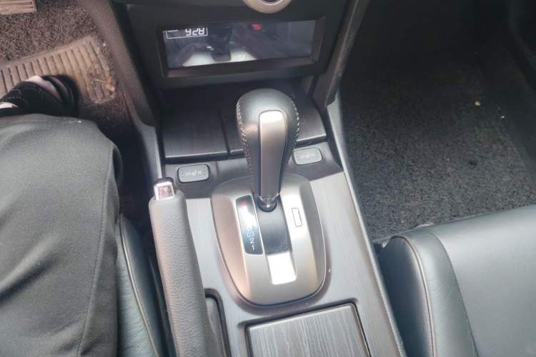 Used Honda Crosstour 2012 2.4L Luxury Edition Gear Lever