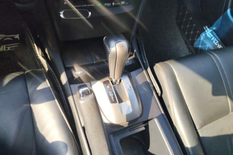 Used Honda Crosstour 2012 2.4L Prestige Edition Gear Lever