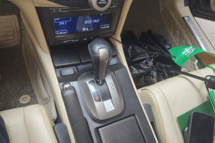 Used Honda Crosstour 2012 2.4L Luxury Edition Gear Lever