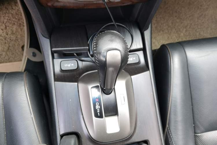 Used Honda Crosstour 2012 2.4L Prestige Edition Gear Lever
