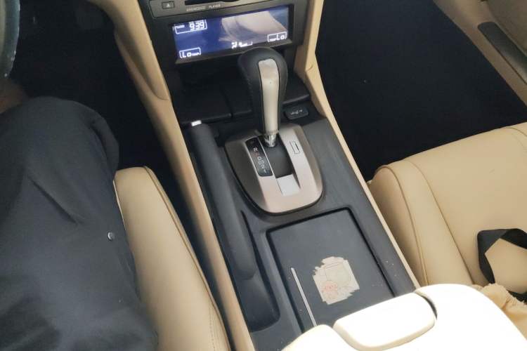 Used Honda Crosstour 2012 2.4L Luxury Edition Gear Lever