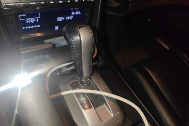 Used Honda Crosstour 2012 2.4L Luxury Edition Gear Lever